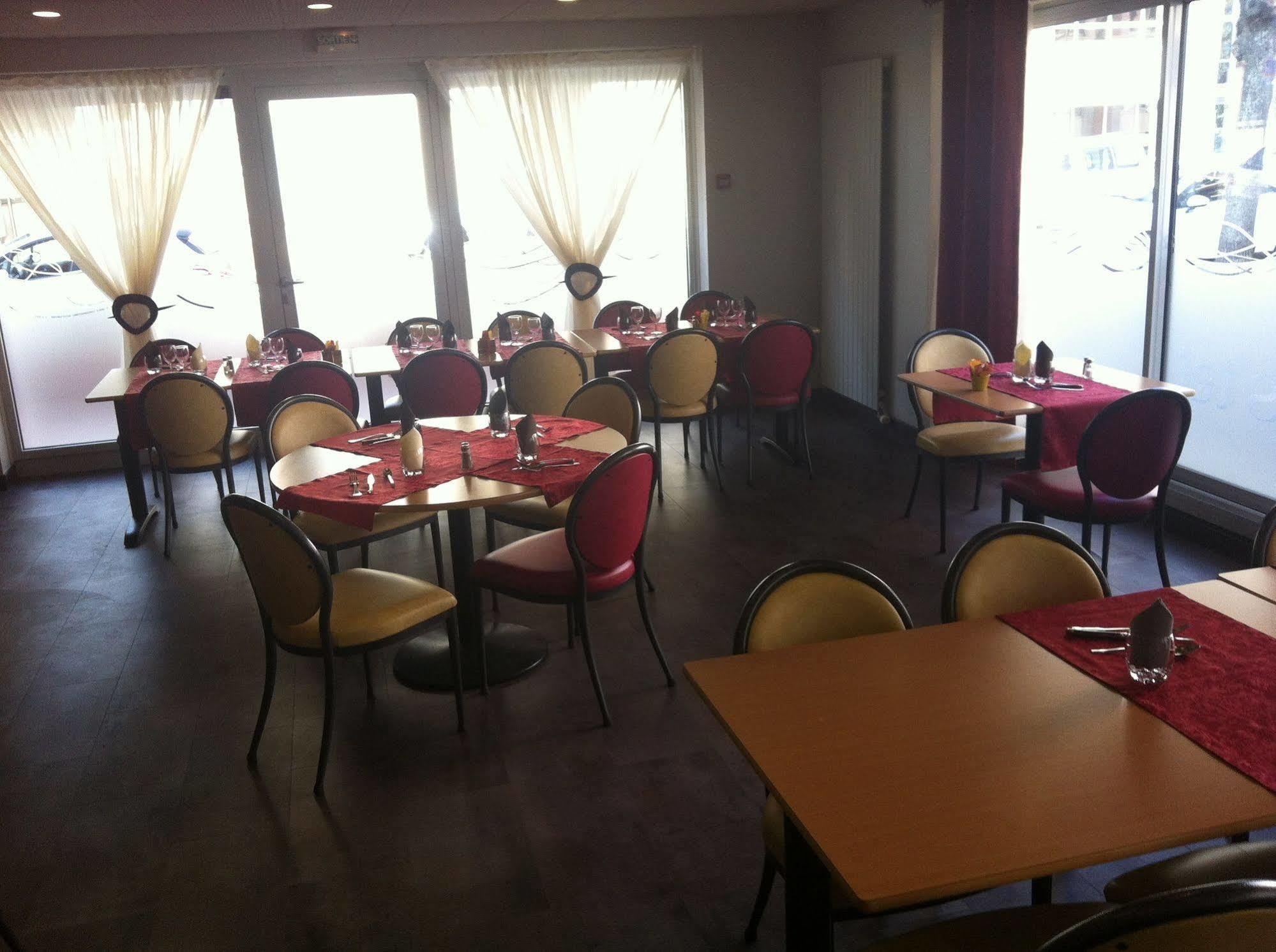 Hotel Chris'tel Le Puy-en-Velay Buitenkant foto